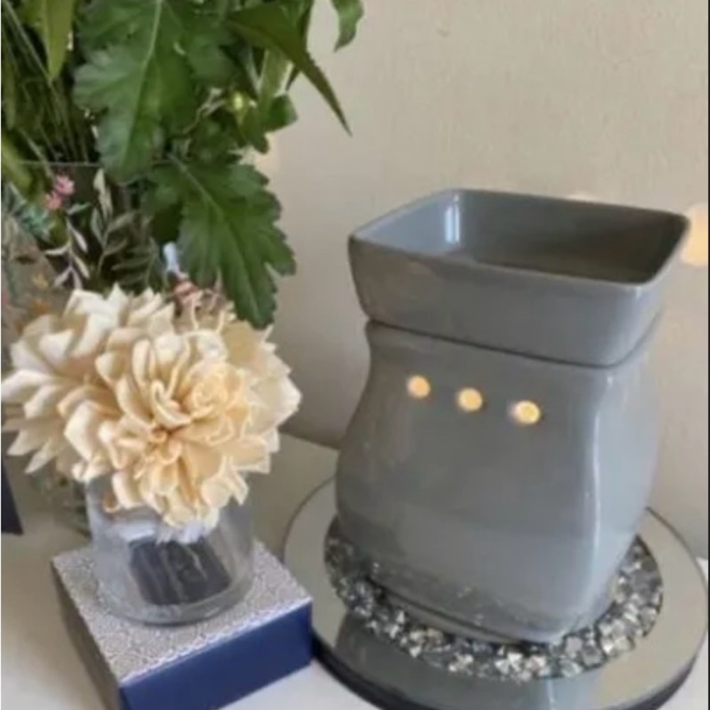SCENTSY CLASSIC CURVE GLOSS GRAY WAX WARMER
